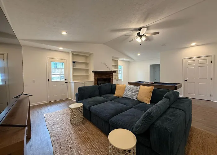 Spacious 4Br Home Pool And Comfort